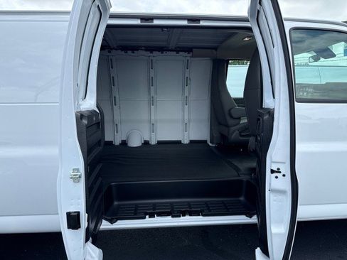 New 2025 Chevrolet Express 2500 Extended w/ Enhanced Convenience Package image 11