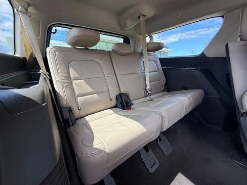 Certified 2023 Lincoln Navigator L Reserve AWD/4WD image 7