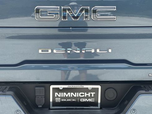 Certified 2024 GMC Sierra 2500 Denali Ultimate AWD/4WD image 32