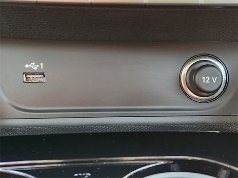 Used 2023 Audi A4 2.0T Premium image 24