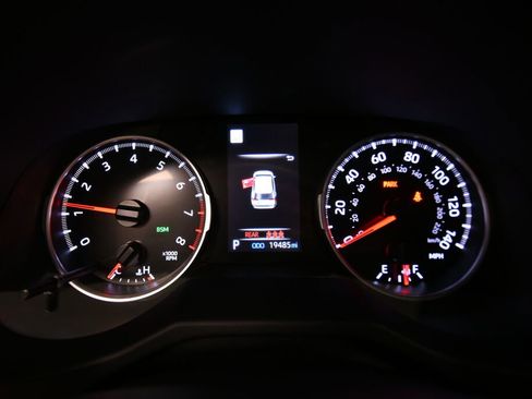 Certified 2022 Toyota RAV4 LE image 14