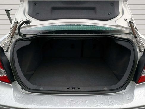 Used 2007 Volvo S40 2.4i FWD image 10