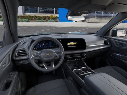 New 2027 Chevrolet Traverse LT w/ LPO, Floor Liner Package FWD image 15