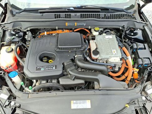 Used 2017 Ford Fusion Energi SE image 27