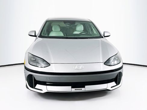 Used 2024 Hyundai Ioniq 6 SEL RWD image 2