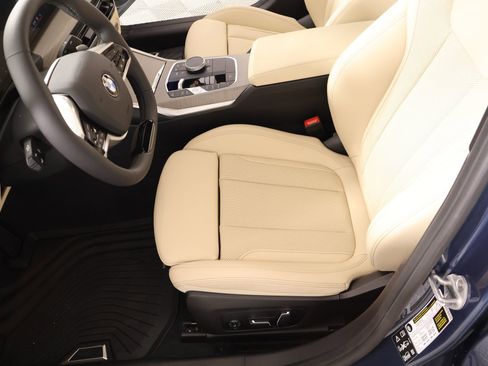 New 2026 BMW 330i xDrive Sedan w/ Premium Package AWD/4WD image 12