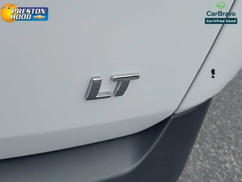 Used 2024 Chevrolet Traverse LT FWD image 11