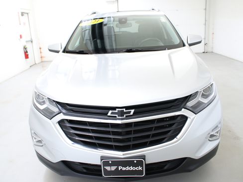 Used 2021 Chevrolet Equinox LT AWD/4WD image 2