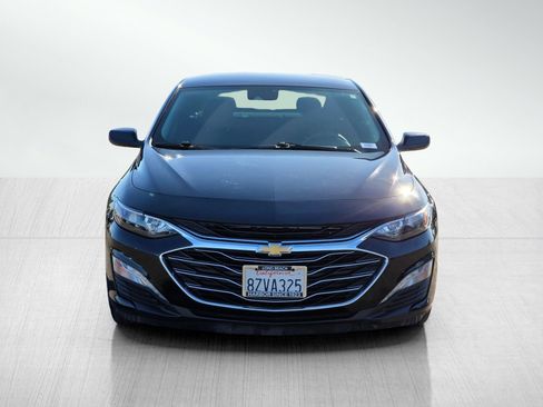 Used 2021 Chevrolet Malibu LT image 2