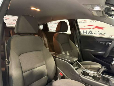 Used 2018 Chevrolet Malibu LT image 44