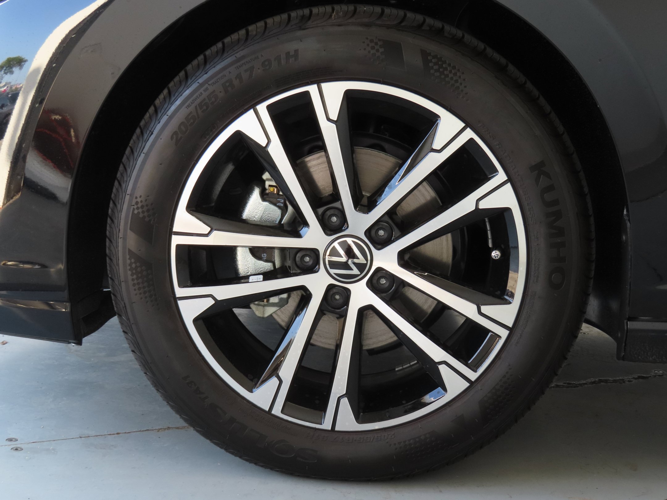 Used 2026 Volkswagen Jetta Sport FWD image 25