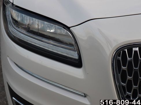 Used 2020 Lincoln Nautilus Reserve w/ Equipment Group 202A image 11