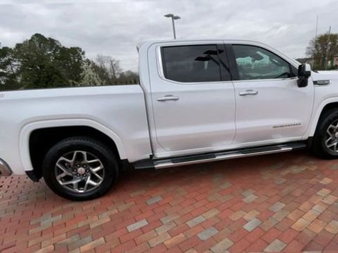 Used 2022 GMC Sierra 1500 SLT w/ SLT Premium Plus Package AWD/4WD image 2