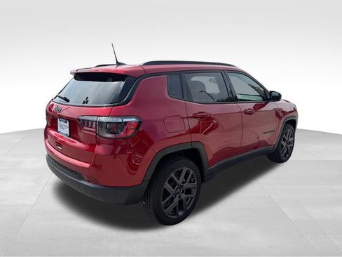 Used 2026 Jeep Compass Latitude AWD/4WD image 5