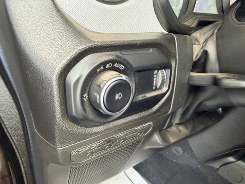 Used 2024 Jeep Wrangler Sport AWD/4WD image 16