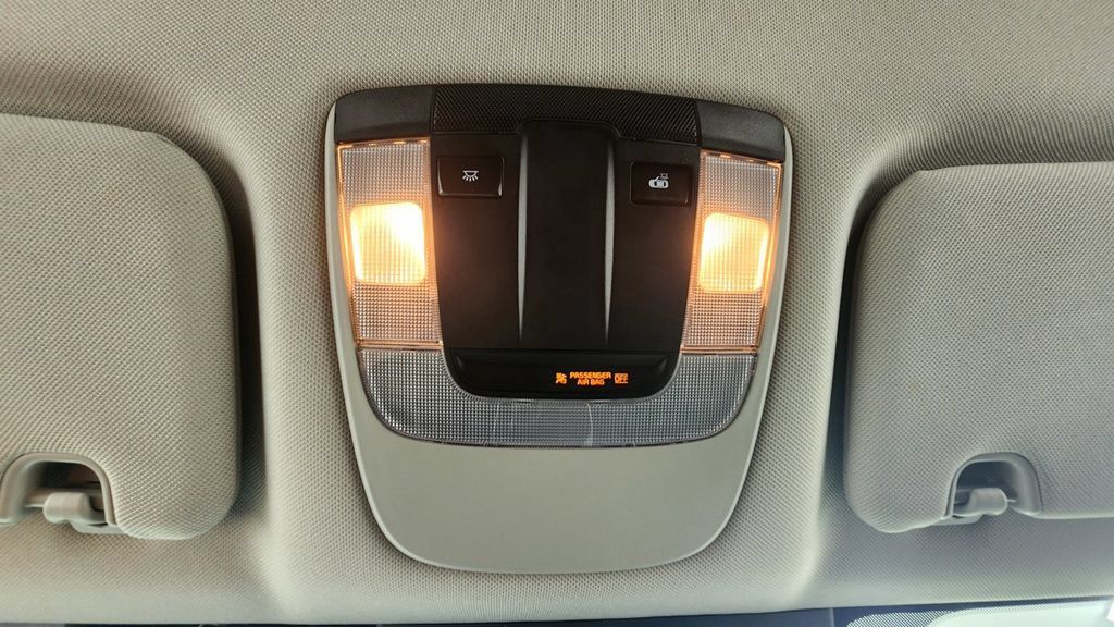 Used 2023 Kia Sorento LX AWD/4WD image 31