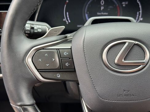 Used 2023 Lexus RX 350 w/ Luxury Package image 24