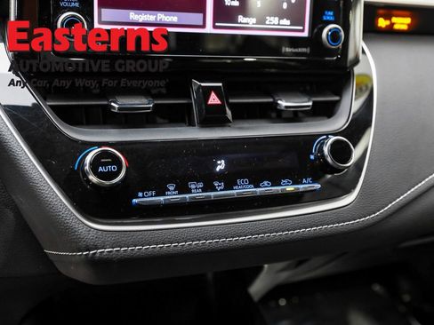 Used 2022 Toyota Corolla SE image 19