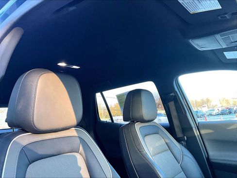 Used 2025 Chevrolet Equinox LT w/ Convenience Package II image 22