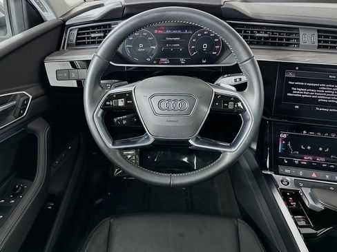 Used 2021 Audi e-tron Premium w/ Convenience Plus Package image 5