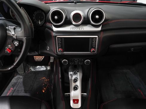 Used 2017 Ferrari California T RWD image 12
