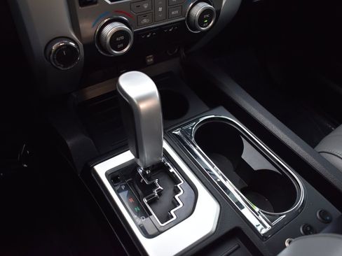 Used 2016 Toyota Tundra Limited image 21