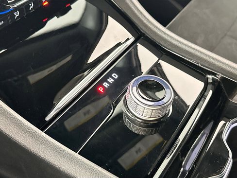 Used 2023 Jeep Grand Cherokee L Laredo image 16