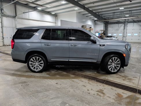 Used 2022 GMC Yukon Denali image 2