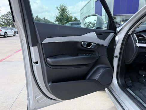 Certified 2023 Volvo XC90 B5 Core w/ Protection Package Premier AWD/4WD image 11