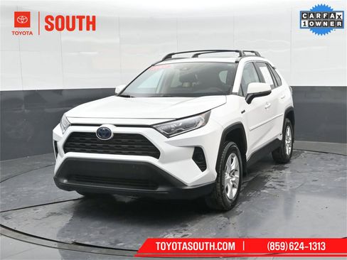Used 2021 Toyota RAV4 XLE w/ Convenience Package image 6