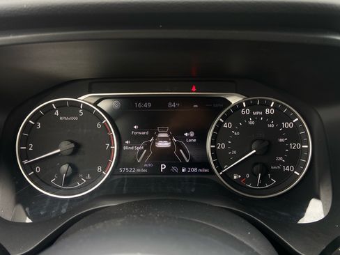 Used 2024 Nissan Rogue SV AWD/4WD image 18