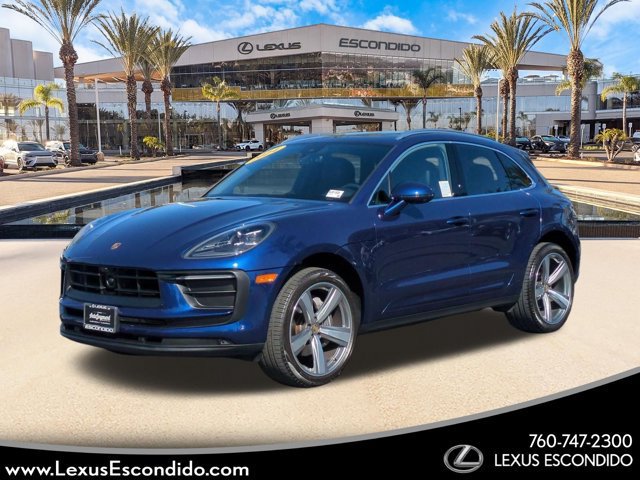Used 2024 Porsche Macan AWD/4WD image 1