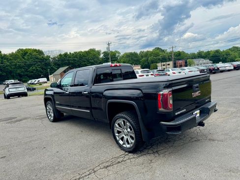 Used 2018 GMC Sierra 1500 Denali w/ Denali Ultimate Package AWD/4WD image 4