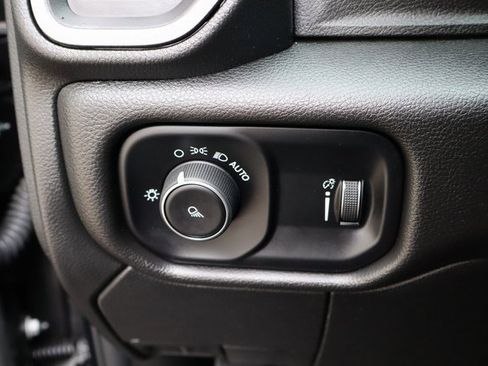 Used 2024 RAM 3500 Tradesman w/ Chrome Appearance Group image 34