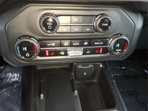 Used 2025 Ford Bronco Big Bend image 19