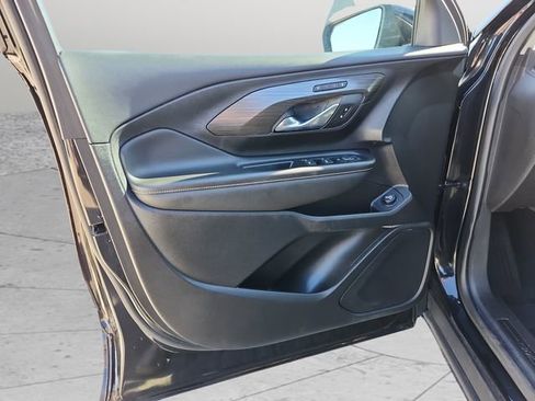 Certified 2023 GMC Terrain SLT image 35
