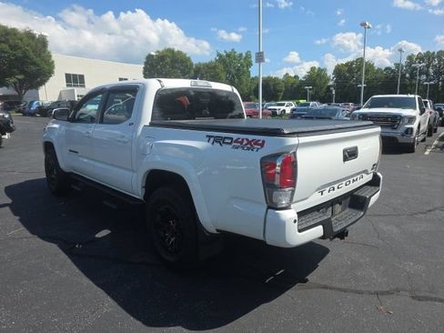 Used 2022 Toyota Tacoma TRD Sport w/ Technology Package AWD/4WD image 7
