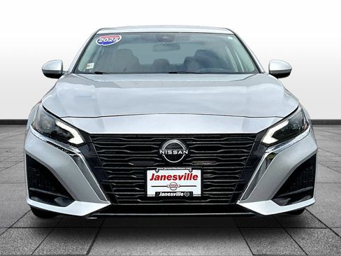 Certified 2023 Nissan Altima 2.5 S FWD image 2