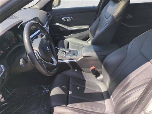 Used 2020 BMW 330i Sedan w/ Convenience Package RWD image 17