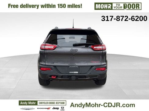 Used 2018 Jeep Cherokee Trailhawk w/ Cold Weather Group image 6