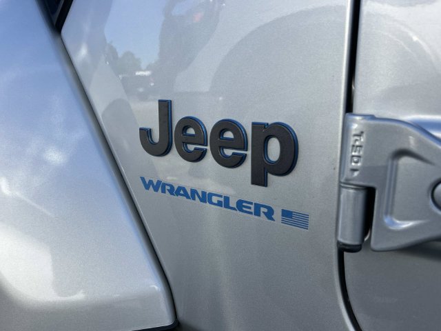 Used 2023 Jeep Wrangler Unlimited Sahara AWD/4WD image 14