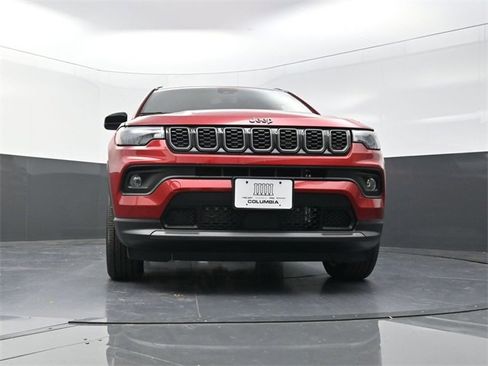 New 2026 Jeep Compass Latitude image 18