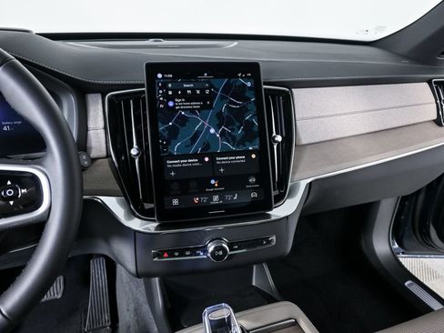 New 2026 Volvo XC90 T8 Ultra w/ Protection Package AWD/4WD image 13
