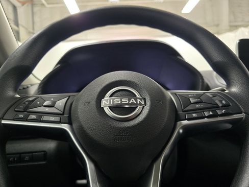 Used 2025 Nissan Sentra SV image 21