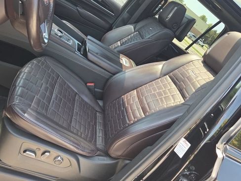 Used 2021 Cadillac Escalade Sport Platinum AWD/4WD image 14