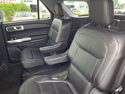 Used 2023 Ford Explorer XLT w/ Equipment Group 202A image 21