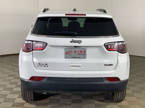 Used 2025 Jeep Compass Latitude AWD/4WD image 12