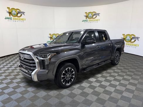 Used 2024 Toyota Tundra Limited AWD/4WD image 4