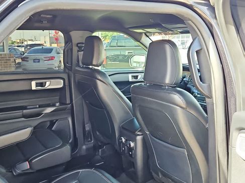 Used 2020 Ford Explorer Limited AWD/4WD image 17