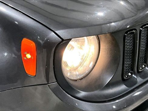 Used 2018 Jeep Renegade Sport w/ Power & Air Group image 27